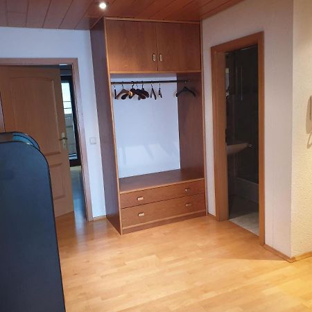 Wohnung Fuer 4 Personen, 2 Schlafzimmer, 2 Parkplaetze, Wlan Констанц Екстер'єр фото