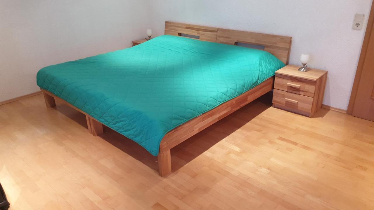 Wohnung Fuer 4 Personen, 2 Schlafzimmer, 2 Parkplaetze, Wlan Констанц Екстер'єр фото