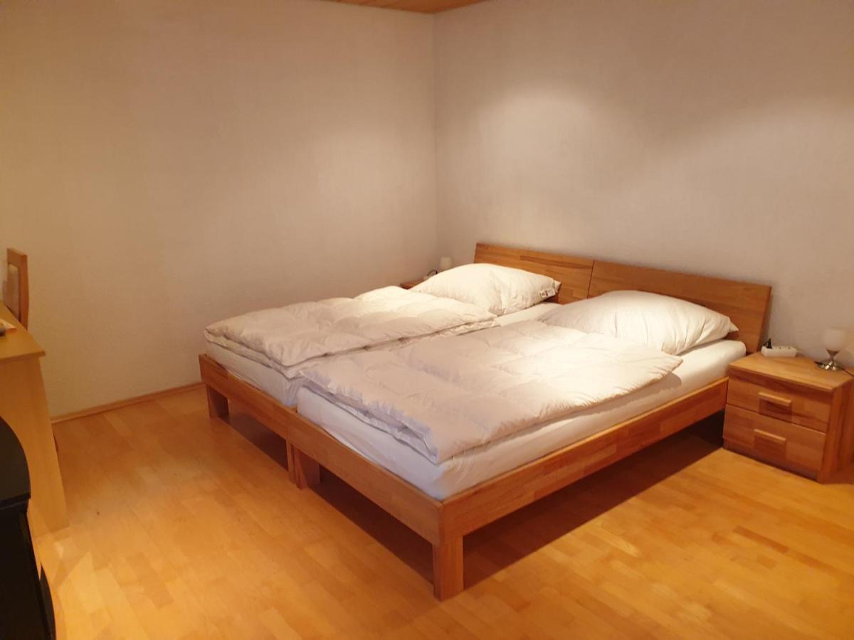 Wohnung Fuer 4 Personen, 2 Schlafzimmer, 2 Parkplaetze, Wlan Констанц Екстер'єр фото
